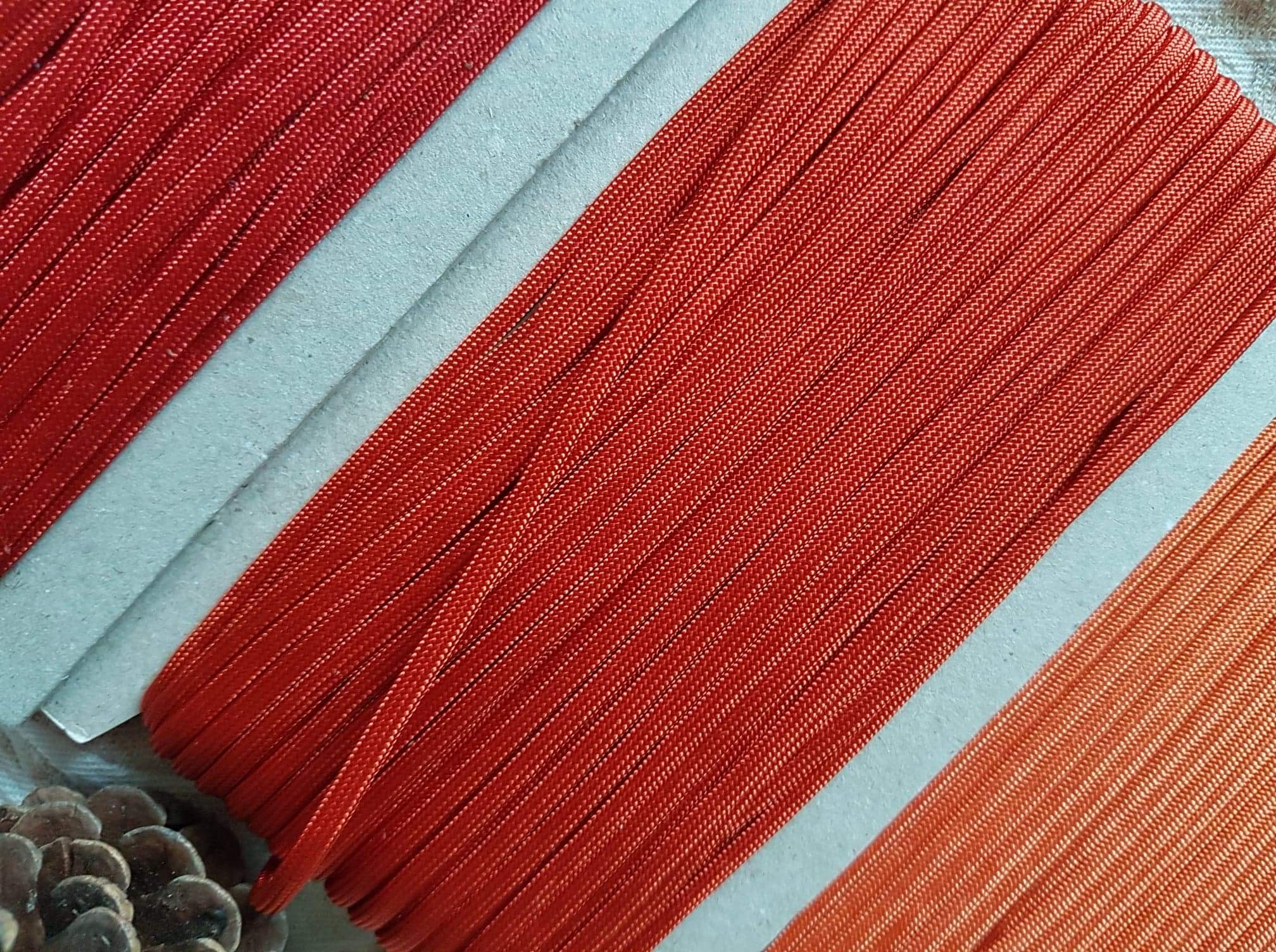 Paracord odstíny červené