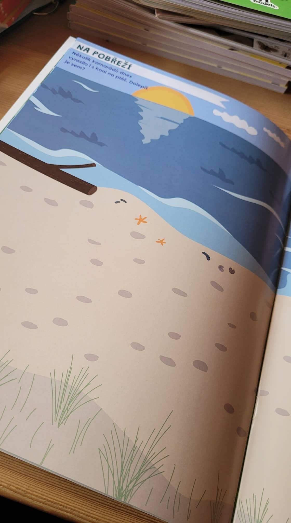 Koně - samolepková knížka 