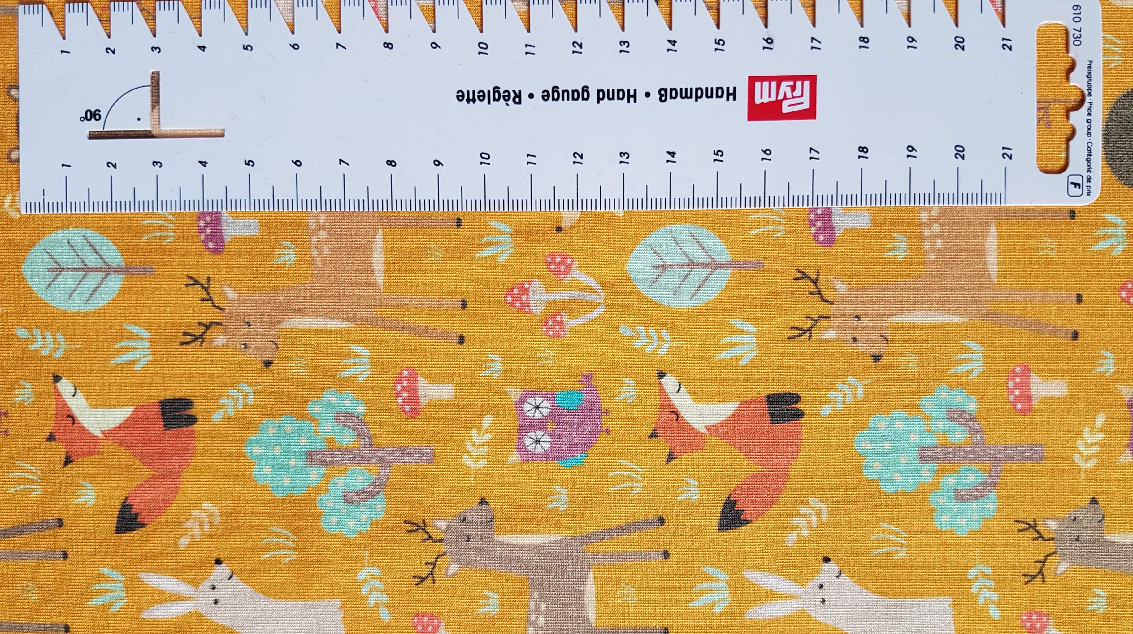 Úplet zvířátka na hořčicové 200g/m2