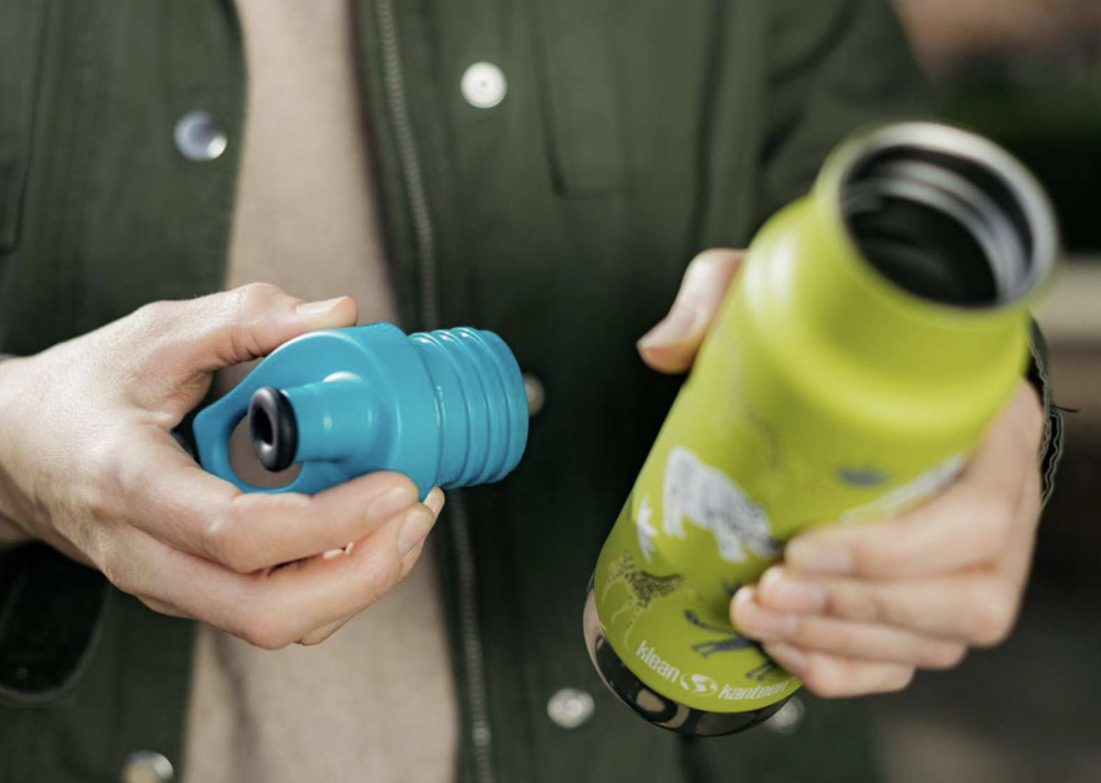 Dětská nerezová termolahev Klean Kanteen Insulated Kid Classic Narrow w/Kid Sport Cap - SAFARI 355ml