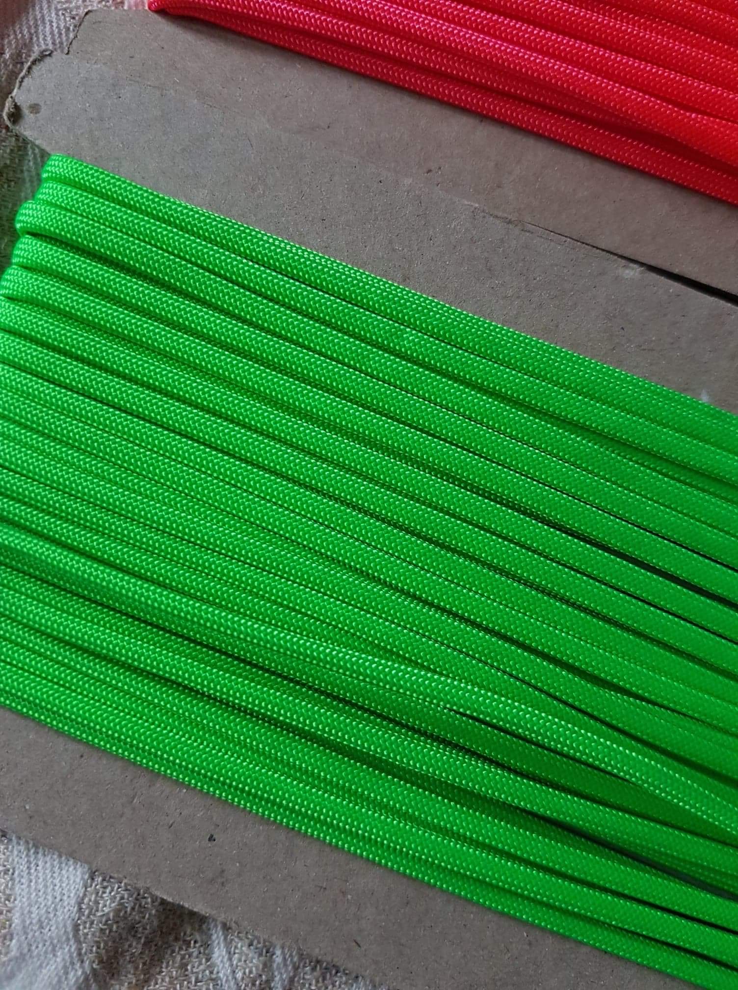 Paracord neon
